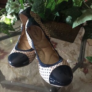 Dex Flex Comfort flats tan and navy siZe 10